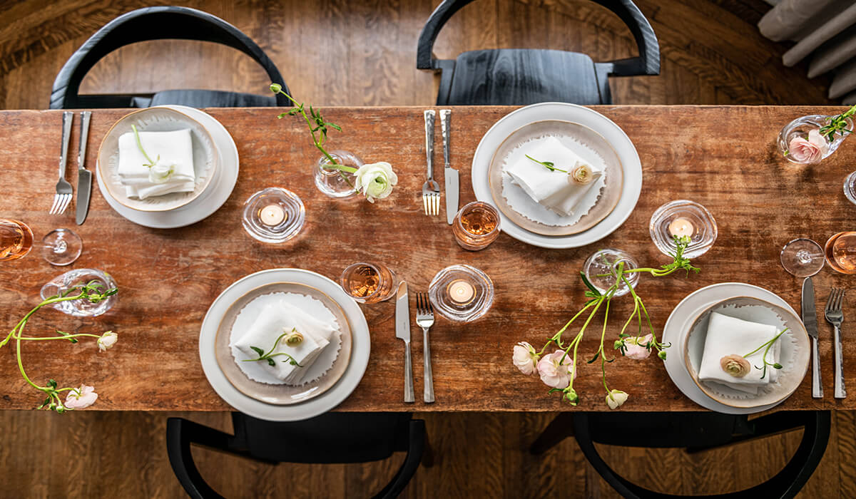 spring table gathering